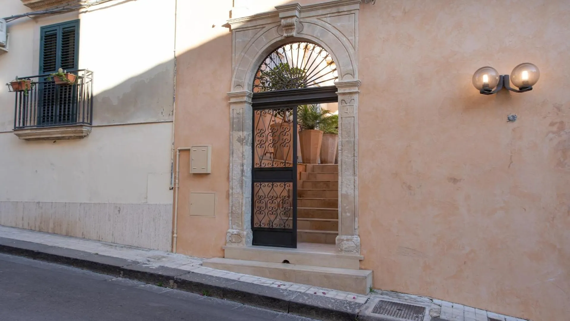 נוטו Belvedere Guastella A 8, Emma Villas